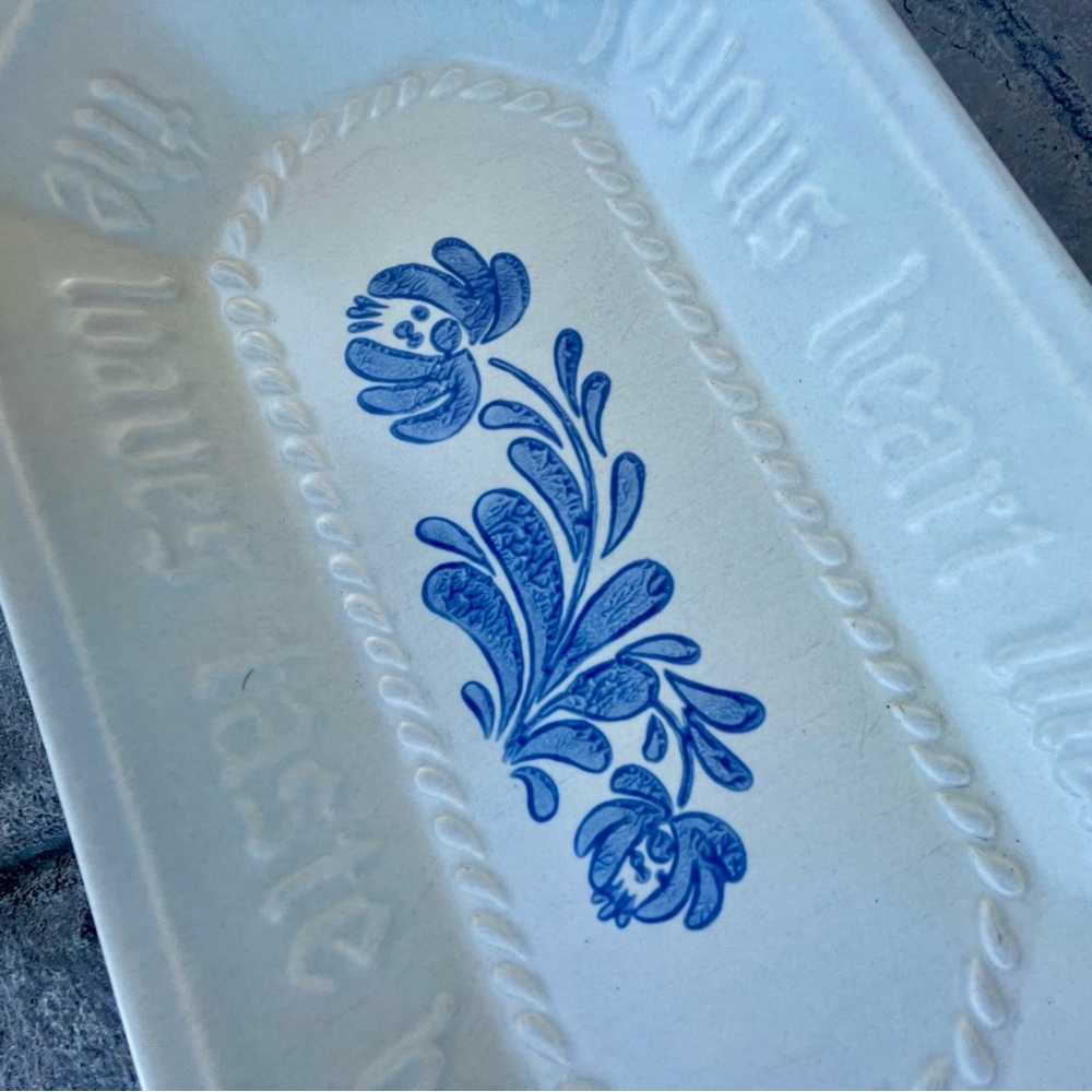 Pfaltzgraff Bread Tray Blue Floral Yorktowne Stoneware Dining Kitchen Grandma - Picture 7 of 7
